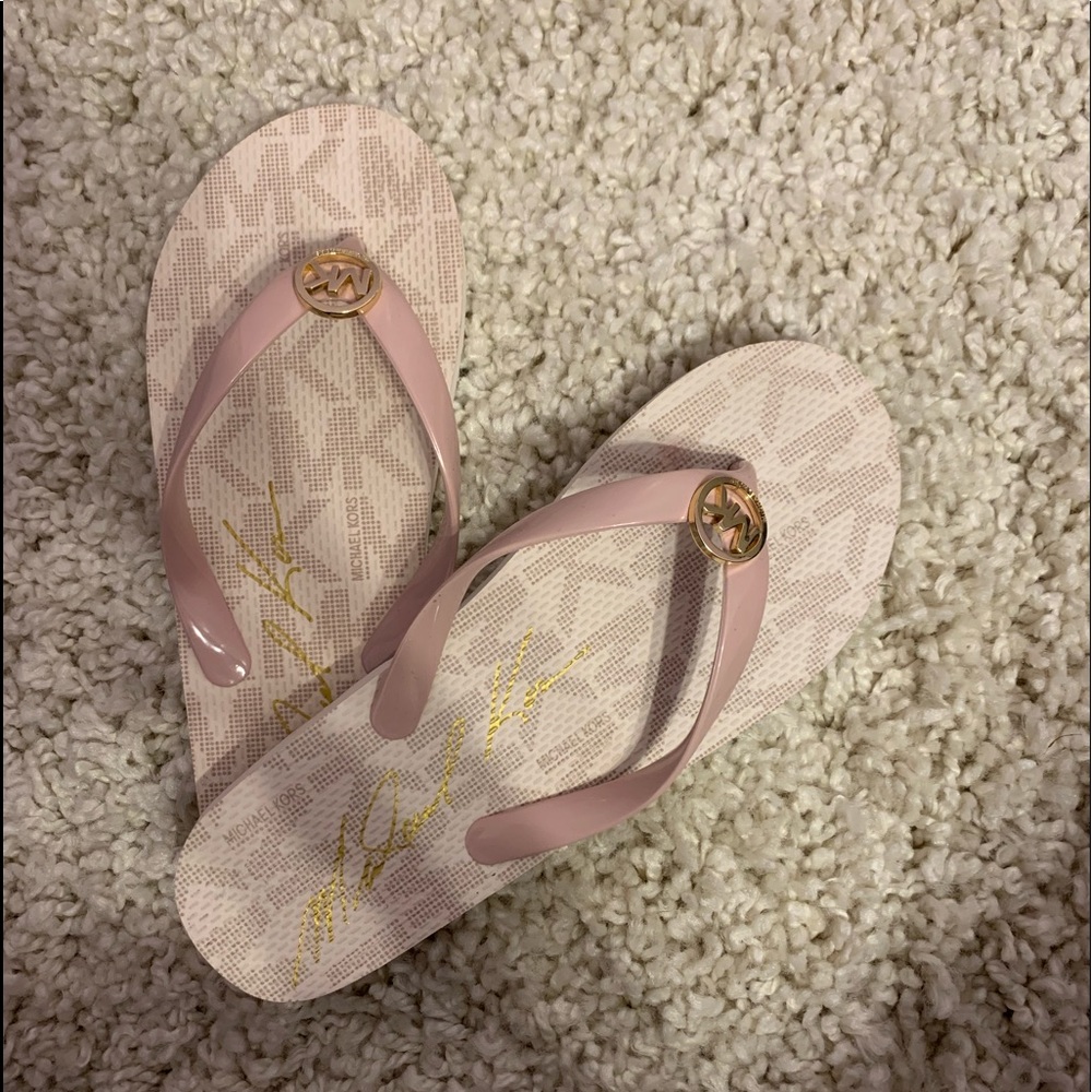 Michael Kors flip flops size 8